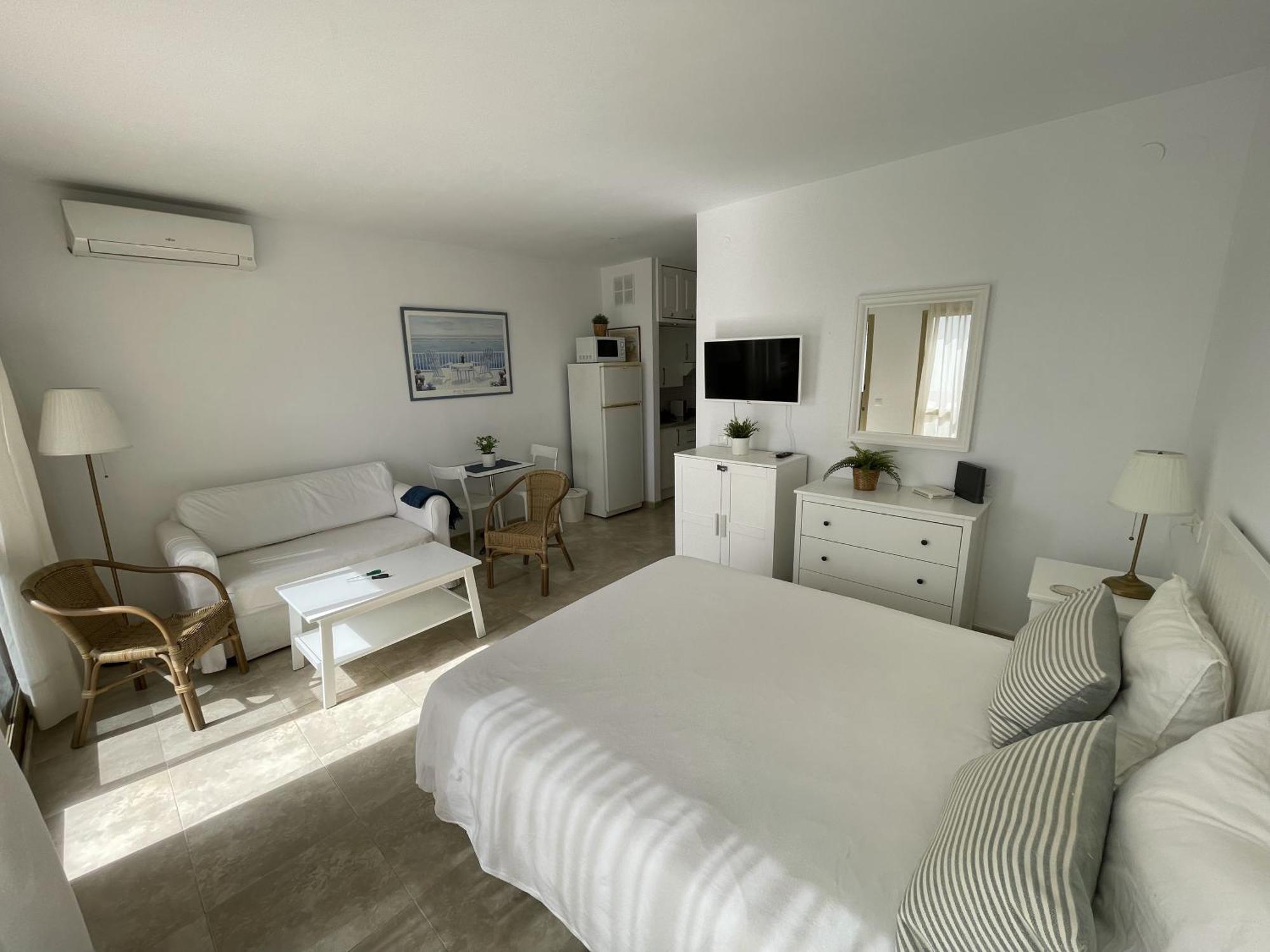 Estudio Con Insuperables Vistas Al Mar: Aparcamiento Marbella Eksteriør billede