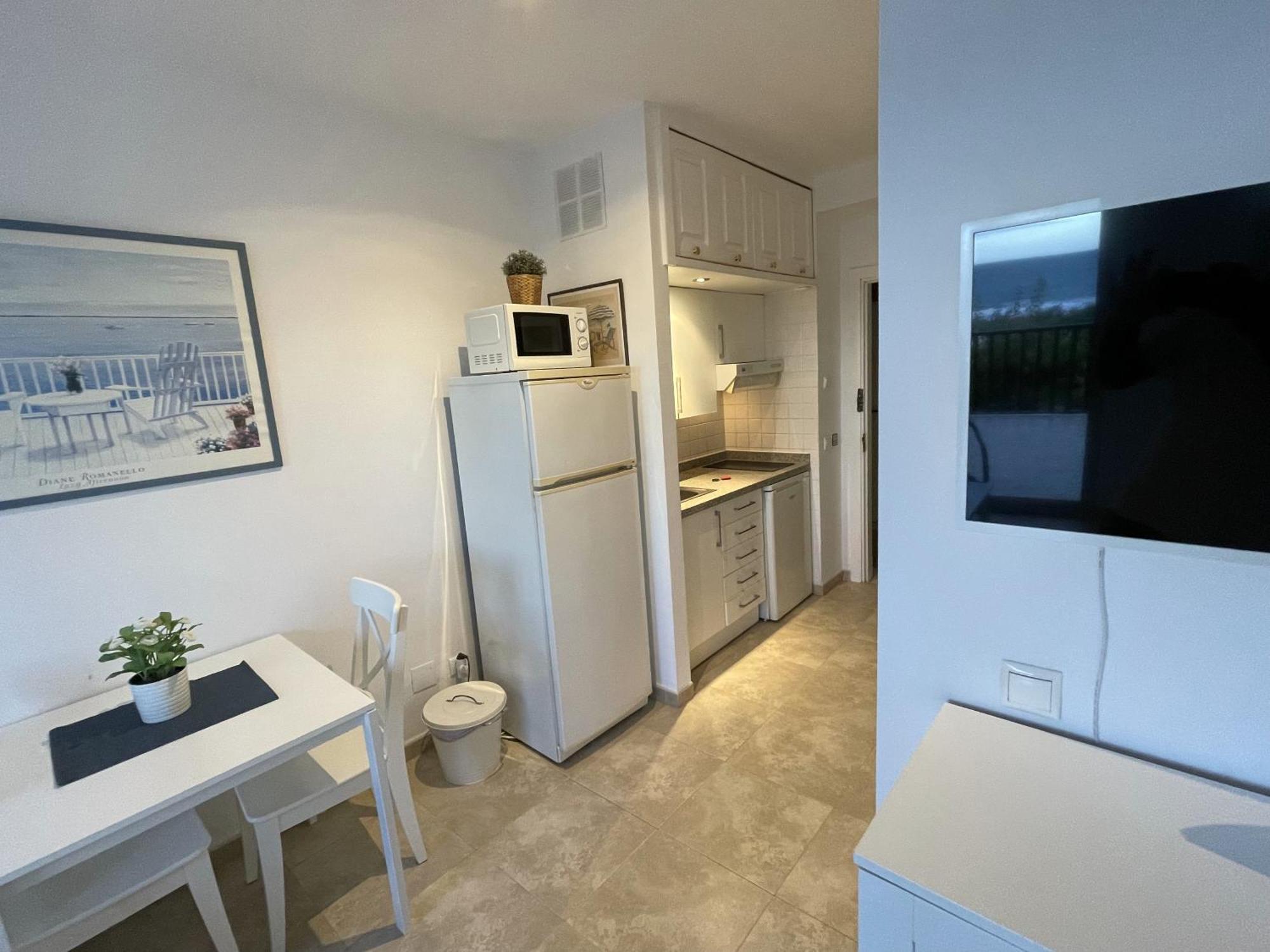 Estudio Con Insuperables Vistas Al Mar: Aparcamiento Marbella Eksteriør billede