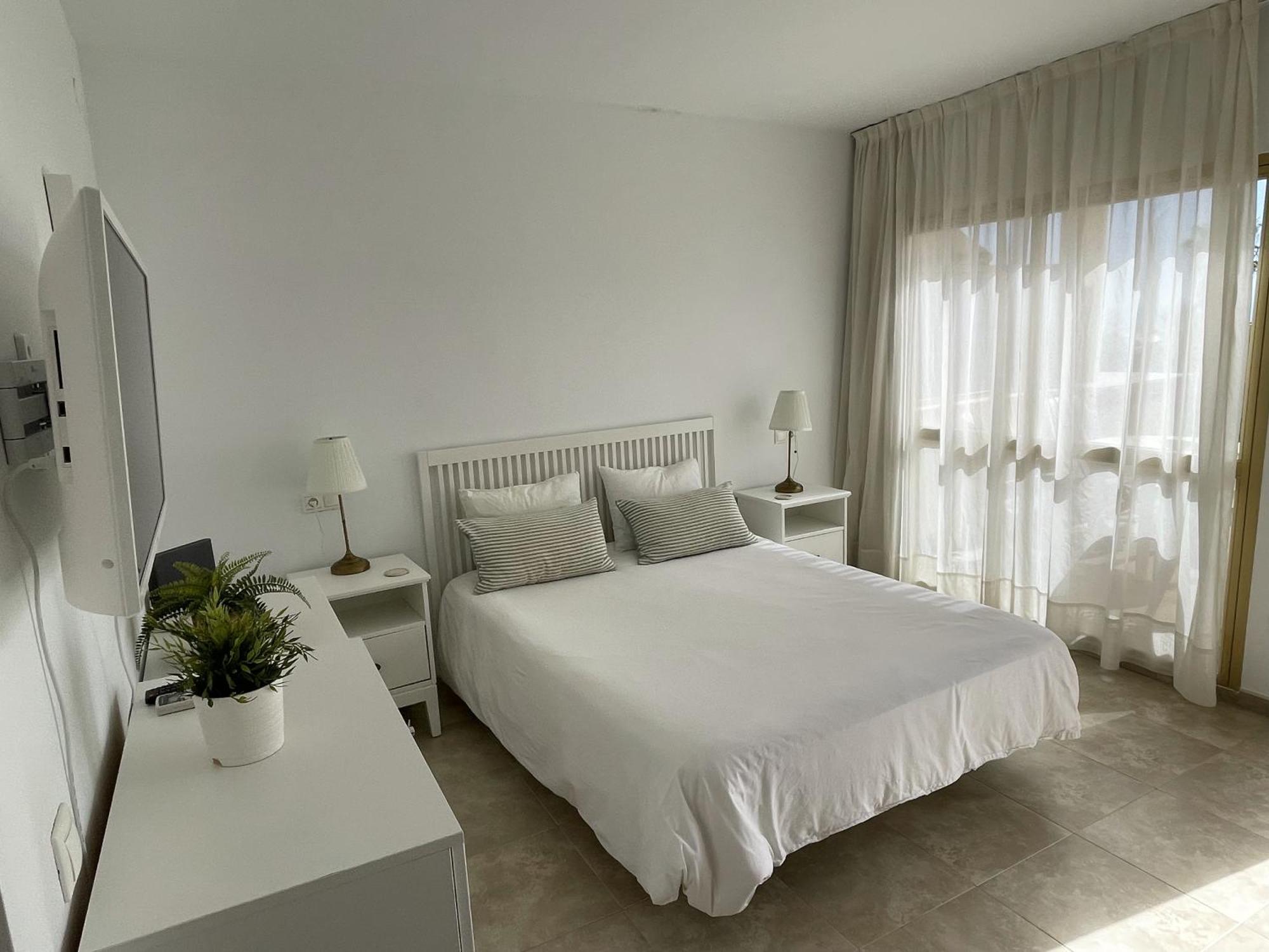 Estudio Con Insuperables Vistas Al Mar: Aparcamiento Marbella Eksteriør billede