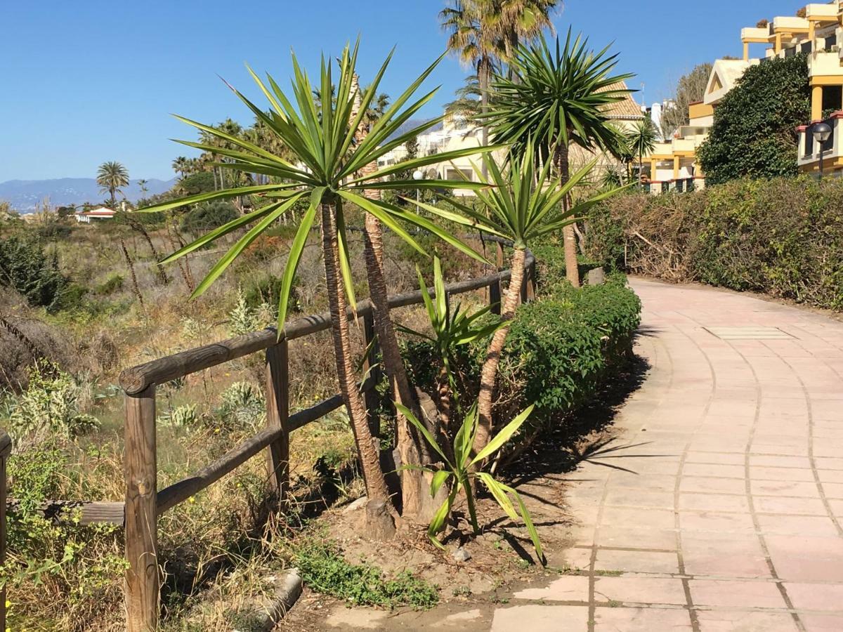 Estudio Con Insuperables Vistas Al Mar: Aparcamiento Marbella Eksteriør billede